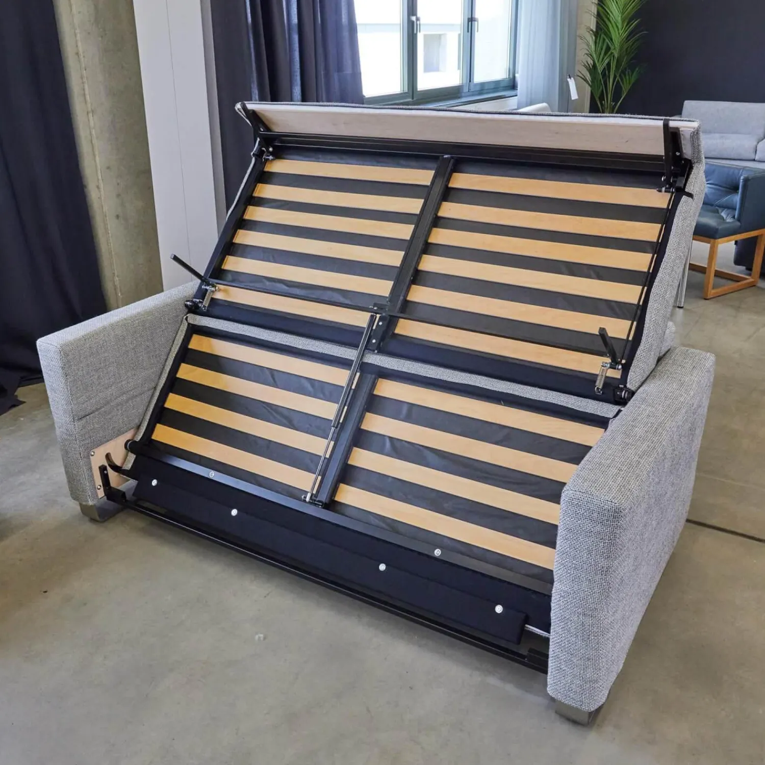 Signet Schlafsofas|Schlafsofa Lazlo Stoff Mambo Hellgrau Kufe Edelstahl Gebürstet