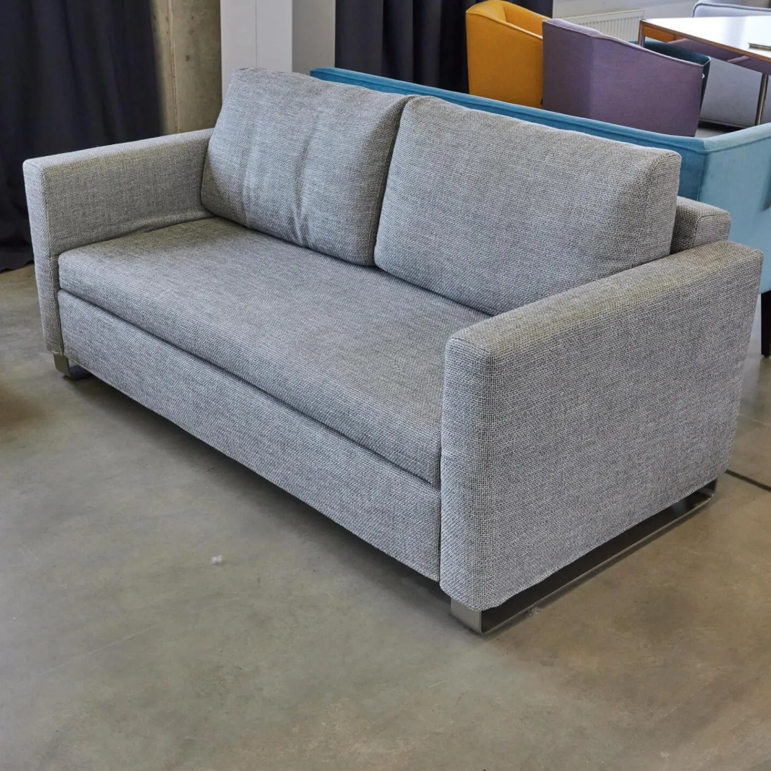 Signet Schlafsofas|Schlafsofa Lazlo Stoff Mambo Hellgrau Kufe Edelstahl Gebürstet