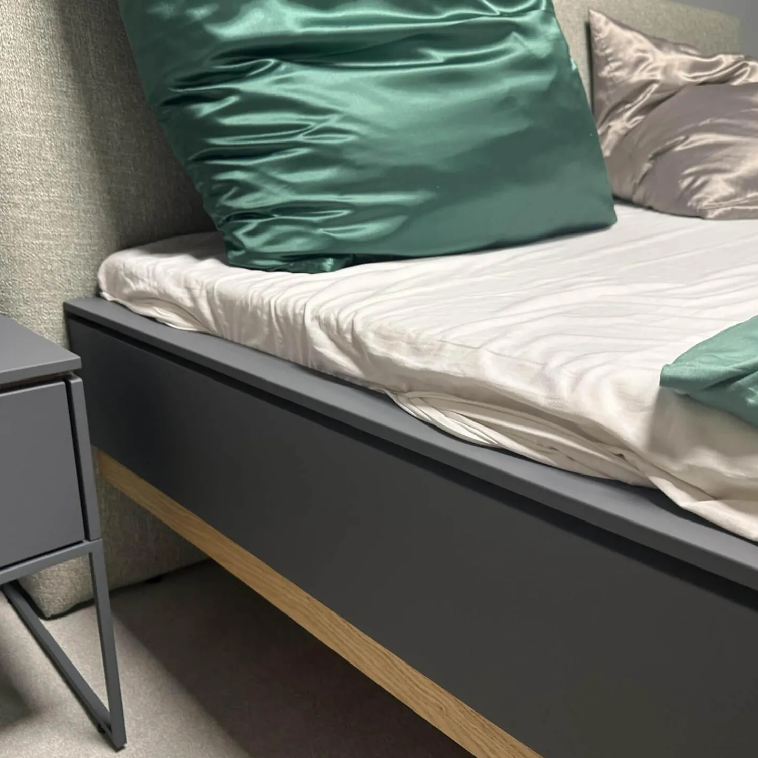 Hülsta Ganze Schlafzimmer|Schlafzimmer Amana Stupermatt Salbeigrün Grün Grau Akzent Und Kufe Eiche Natura