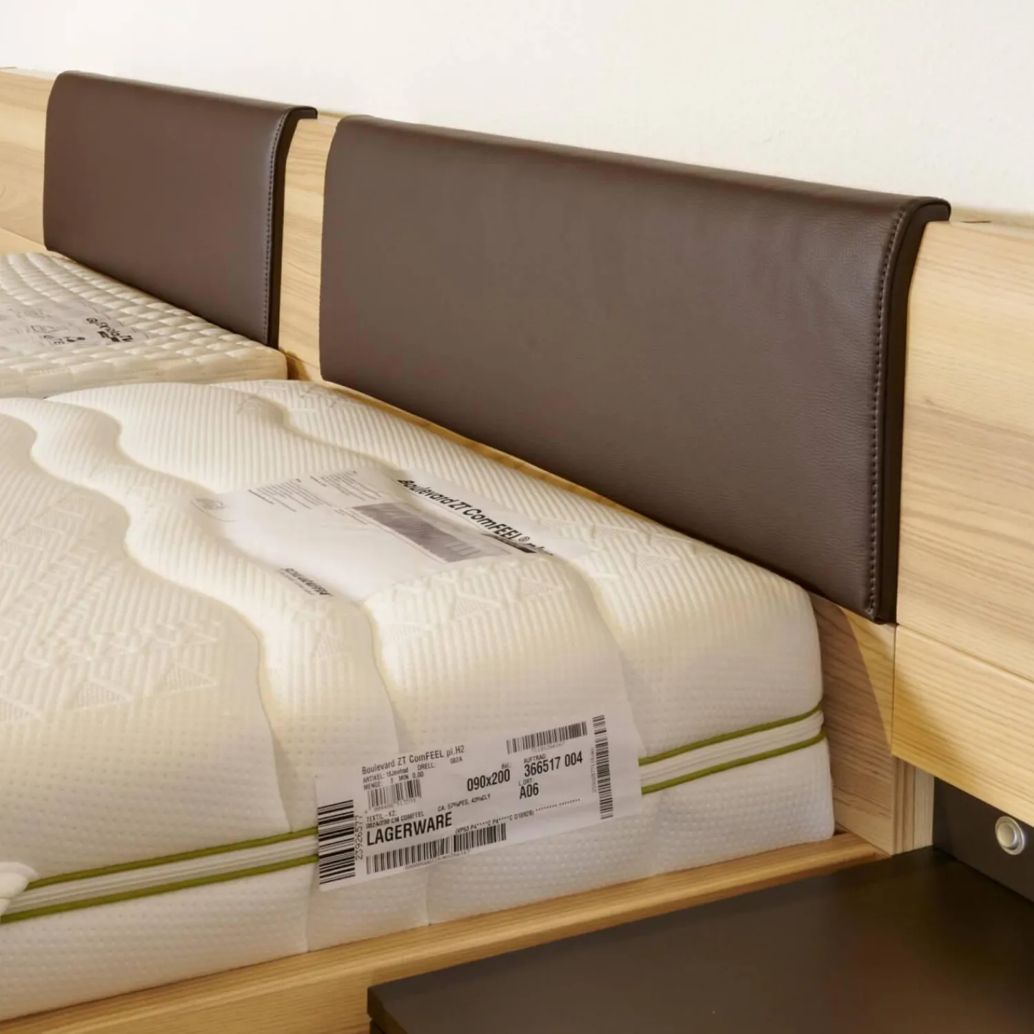 Musterring Ganze Schlafzimmer|Schlafzimmer Merida Strukturesche Funiert Akzente Moccabraun Seidenmatt Inklusive Beleuchtung