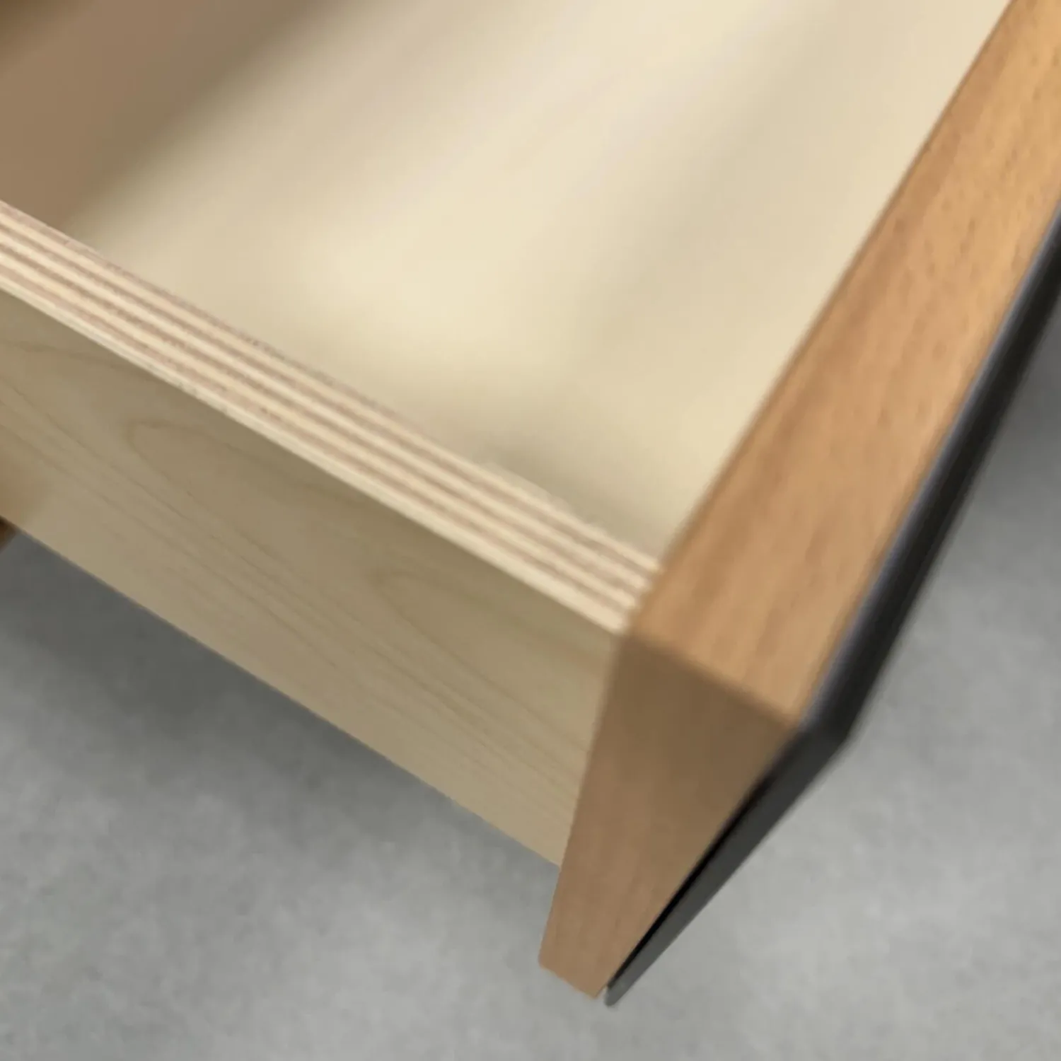 Wöstmann Ganze Schlafzimmer|Schlafzimmer WSM 4400 Kanadische Erle Massiv Natur Akzent Fronten Mattglas Cubanit Schwarz