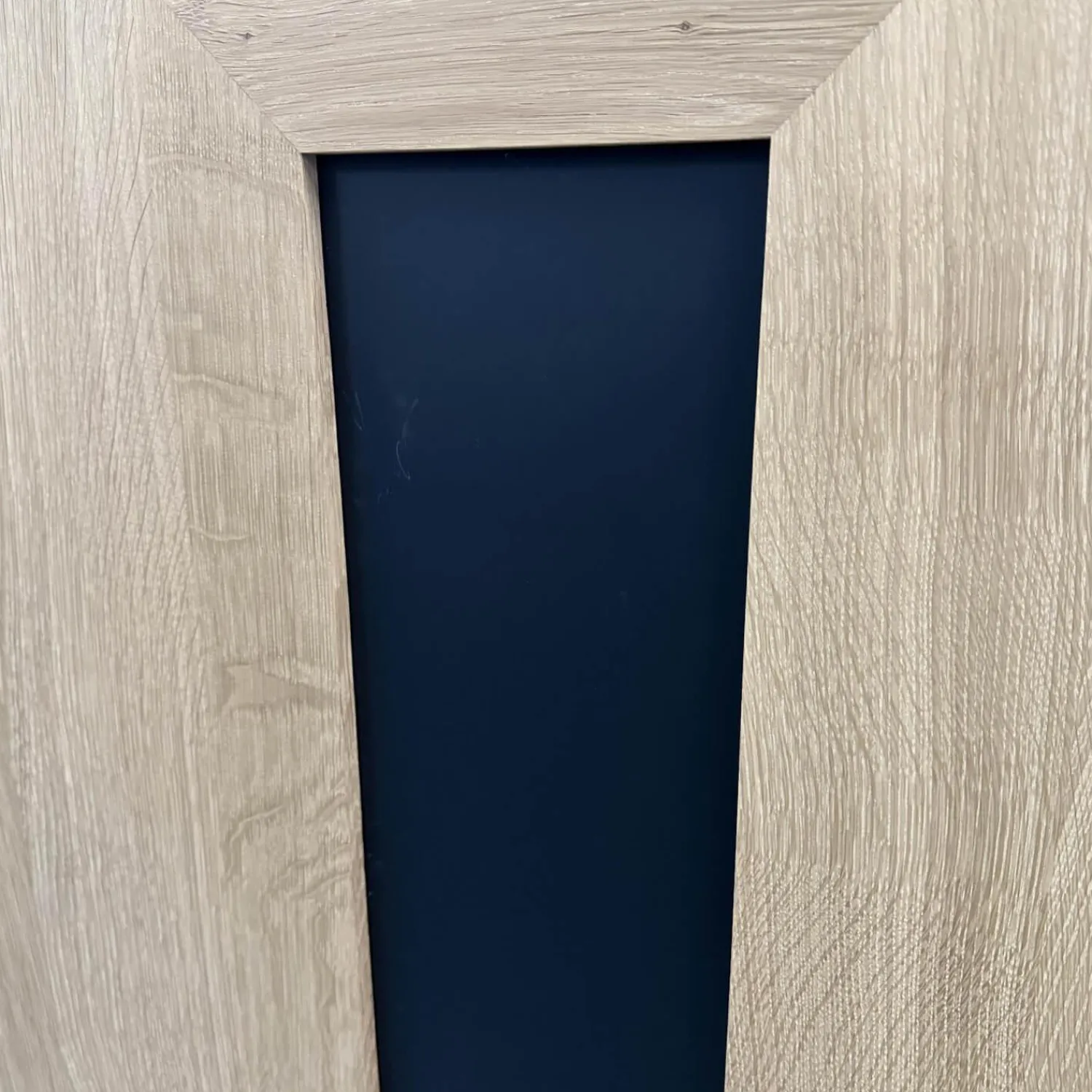 Scholtissek Regale|Schrank Artus Korpus Knorrige Eiche Puro Geölt Glas 9005 Schwarz Matt