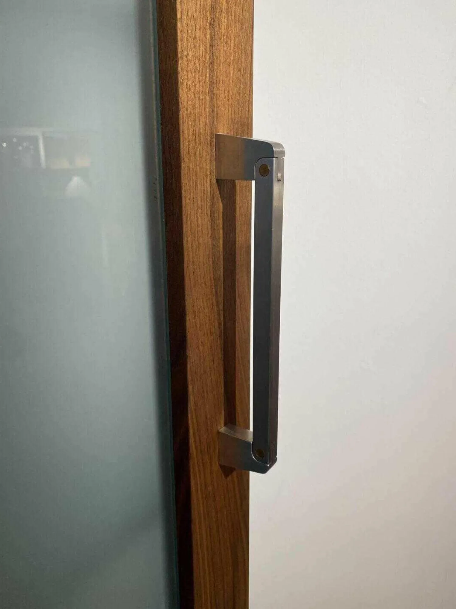 Riva1920 Vitrinen & Highboards|Schrank Colonia 2011 Small Nussbaum Satiniertes Glas