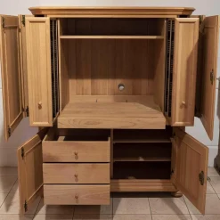 Möbelwerkstätten Buschsieweke Vitrinen & Highboards|Schrank Eiche 1A Seidenglanz Lackiert