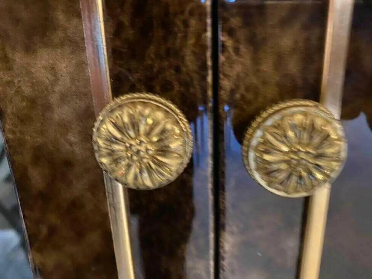 Turri Kommoden & Sideboards|Schrank Trionfo T110 Hochglanz mit Marmorierung und Blattgold Konturen