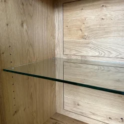 Scholtissek Vitrinen & Highboards|Schrank Varus Knorrige Eiche Natur Geölt Fronten Glas 9005 Schwarz Glänzend Mit Edelstahlkanten