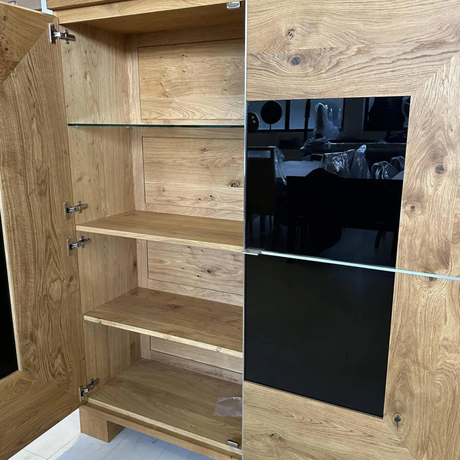 Scholtissek Vitrinen & Highboards|Schrank Varus Knorrige Eiche Natur Geölt Fronten Glas 9005 Schwarz Glänzend Mit Edelstahlkanten