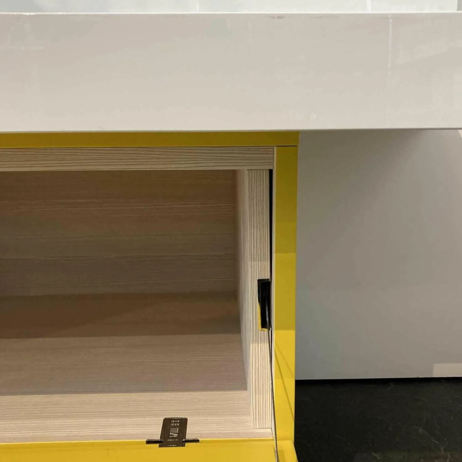 Lema Wohnwände & Tv-Lowboards|Schrankwand T030 Holz Gelb Grau Weiß Lackiert