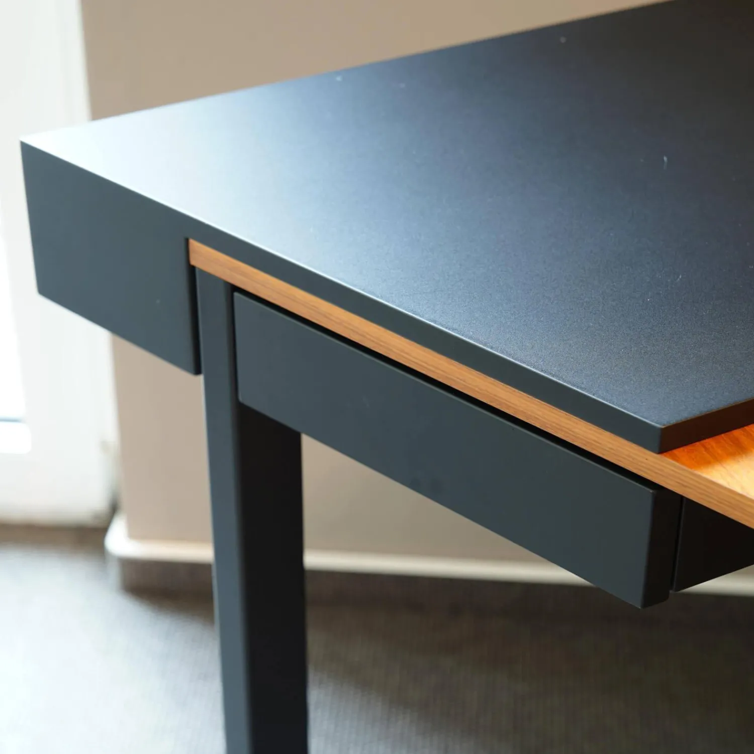 Cattelan Italia Schreibtische & Sekretäre|Schreibtisch Clarion Platte Geprägtes MDF Und Nussbaum Gestell Stahl Schwarz Inklusive Sessel Ginger Ale