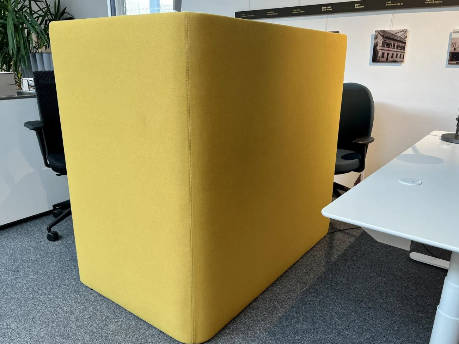 COR Schreibtische & Sekretäre|Schreibtisch Floater 84920 Platte Schiefer Stoff Curry Mit Beleuchtung