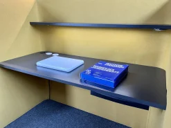 COR Schreibtische & Sekretäre|Schreibtisch Floater 84920 Platte Schiefer Stoff Curry Mit Beleuchtung