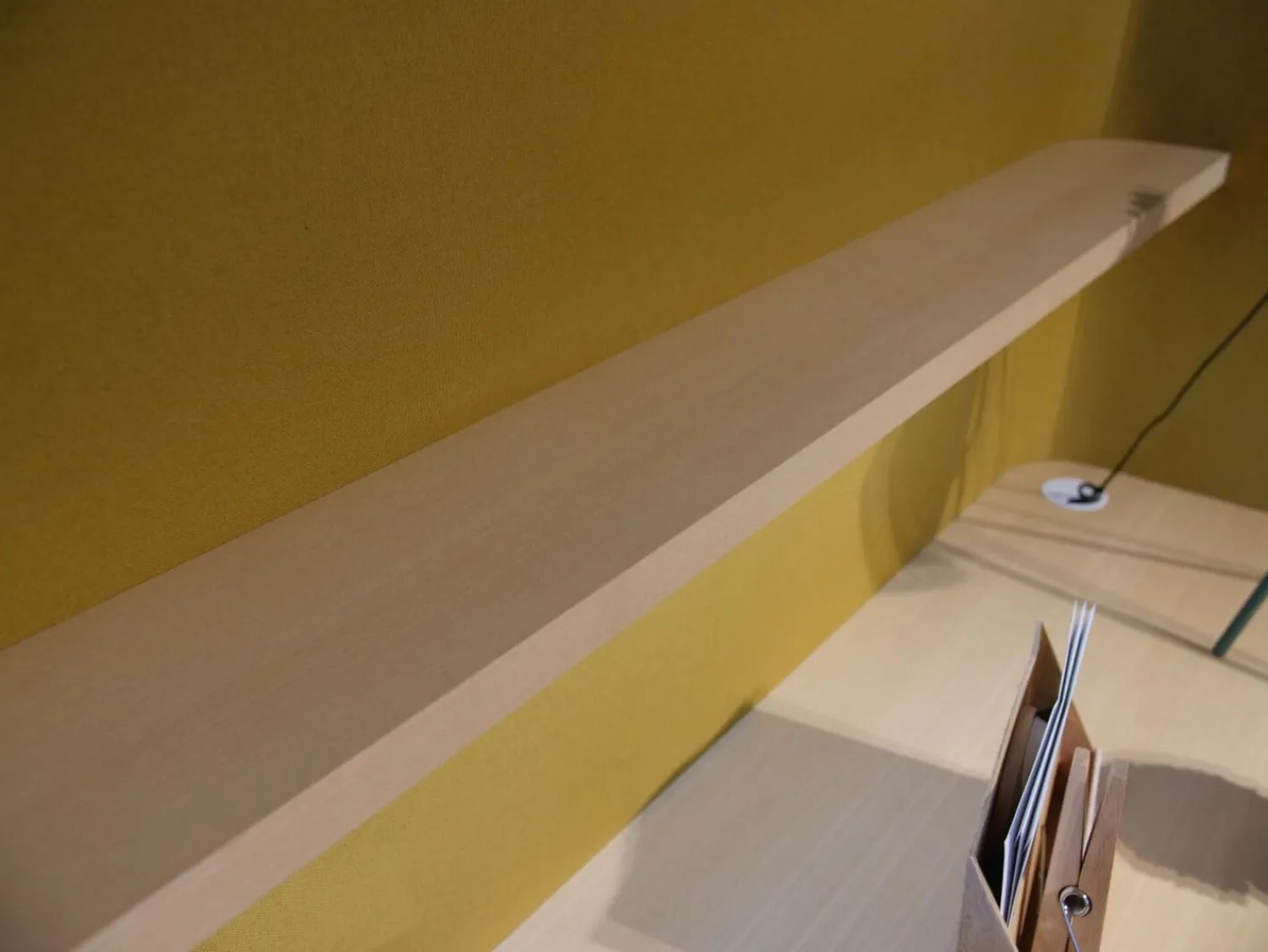 COR Schreibtische & Sekretäre|Schreibtisch Floater Bezug Stoff Curry 7204 Tischplatte Esche Furnier Natur Geölt Mit Stuhl dia Bezug Stoff Tanne 9727 5 Fuß Gestell Mit Rollen F01 Schwarzbraun Feinstruktur