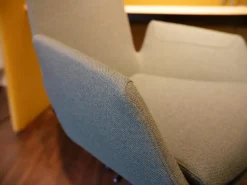 COR Schreibtische & Sekretäre|Schreibtisch Floater Bezug Stoff Curry 7204 Tischplatte Esche Furnier Natur Geölt Mit Stuhl dia Bezug Stoff Tanne 9727 5 Fuß Gestell Mit Rollen F01 Schwarzbraun Feinstruktur