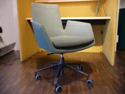 COR Schreibtische & Sekretäre|Schreibtisch Floater Bezug Stoff Curry 7204 Tischplatte Esche Furnier Natur Geölt Mit Stuhl dia Bezug Stoff Tanne 9727 5 Fuß Gestell Mit Rollen F01 Schwarzbraun Feinstruktur