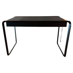 Tecta Schreibtische & Sekretäre|Schreibtisch Oblique K2D Platte Eiche Furniert Lackiert Schwarz RAL 9005 Gestell Stahlrohr Schwarz Schübe Innen Ausgelegt Tuch Rot