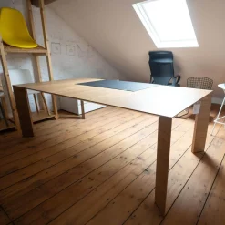 Renz Schreibtische & Sekretäre|Esstische|Schreibtisch Paper Platte Nussbaum Natur Fuß Alu Nussbaum Furniert