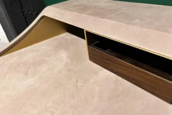 Baxter Schreibtische & Sekretäre|Schreibtisch Yves Tischplatte MDF Leder Kashmir Hell Rose Gestell Messing Matt