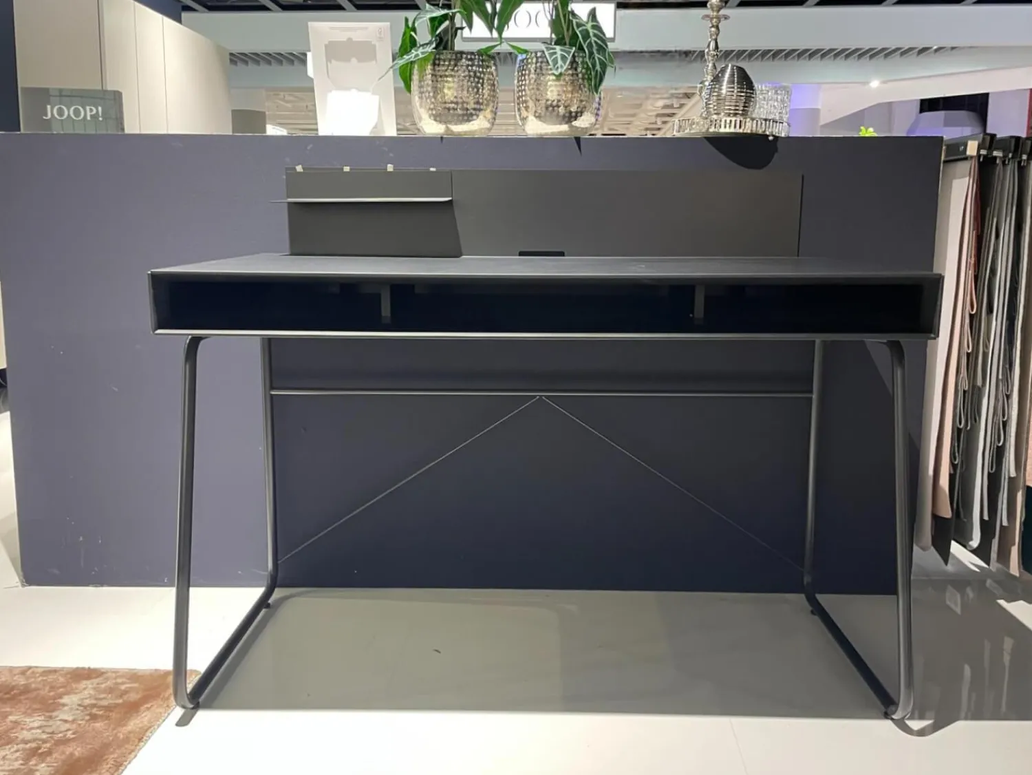 Hülsta Schreibtische & Sekretäre|Schreibtisch ZO 100 Tisch Paneel Schwarz Kufengestell Schwarz Mit Rollcontainer Korpus Und Front Champagner