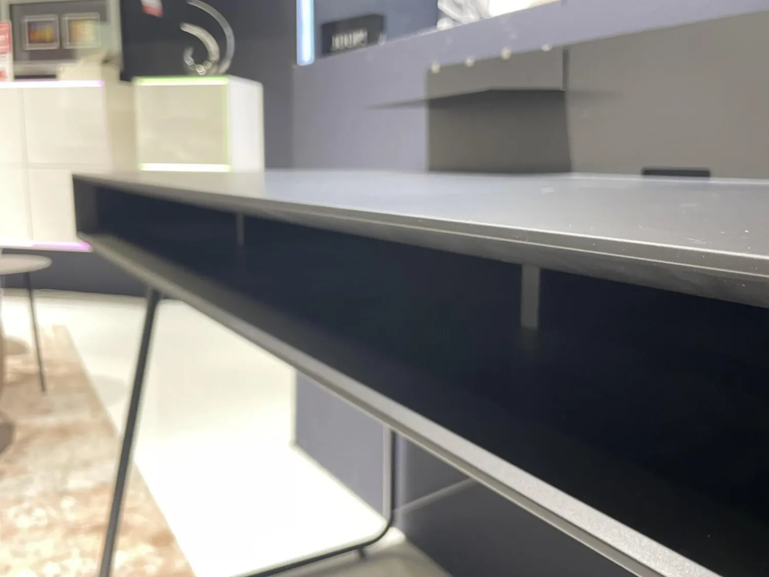 Hülsta Schreibtische & Sekretäre|Schreibtisch ZO 100 Tisch Paneel Schwarz Kufengestell Schwarz Mit Rollcontainer Korpus Und Front Champagner