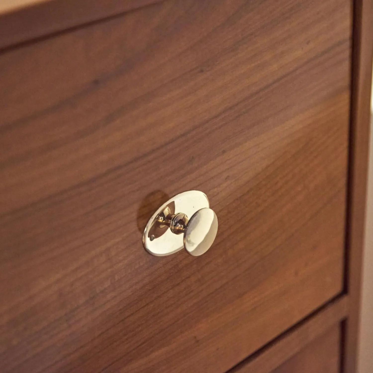 Form Exclusiv Schreibtische & Sekretäre|Sekretär Kirschbaum Griffe Metall Glänzend