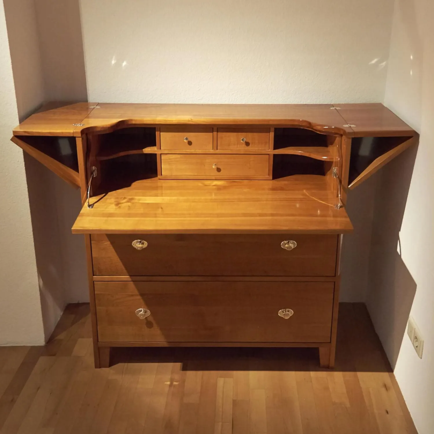 Form Exclusiv Schreibtische & Sekretäre|Sekretär Kirschbaum Griffe Metall Glänzend