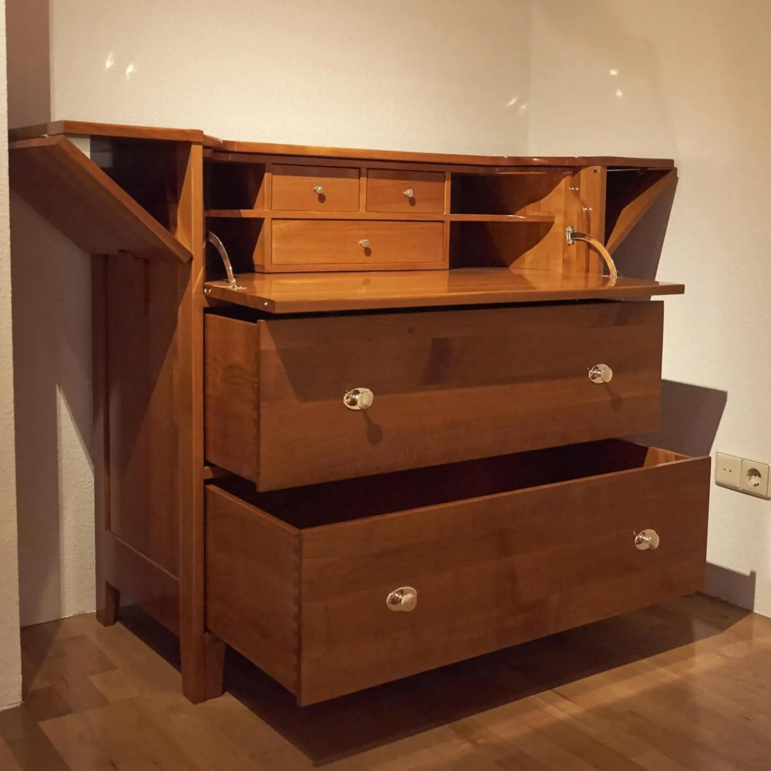 Form Exclusiv Schreibtische & Sekretäre|Sekretär Kirschbaum Griffe Metall Glänzend