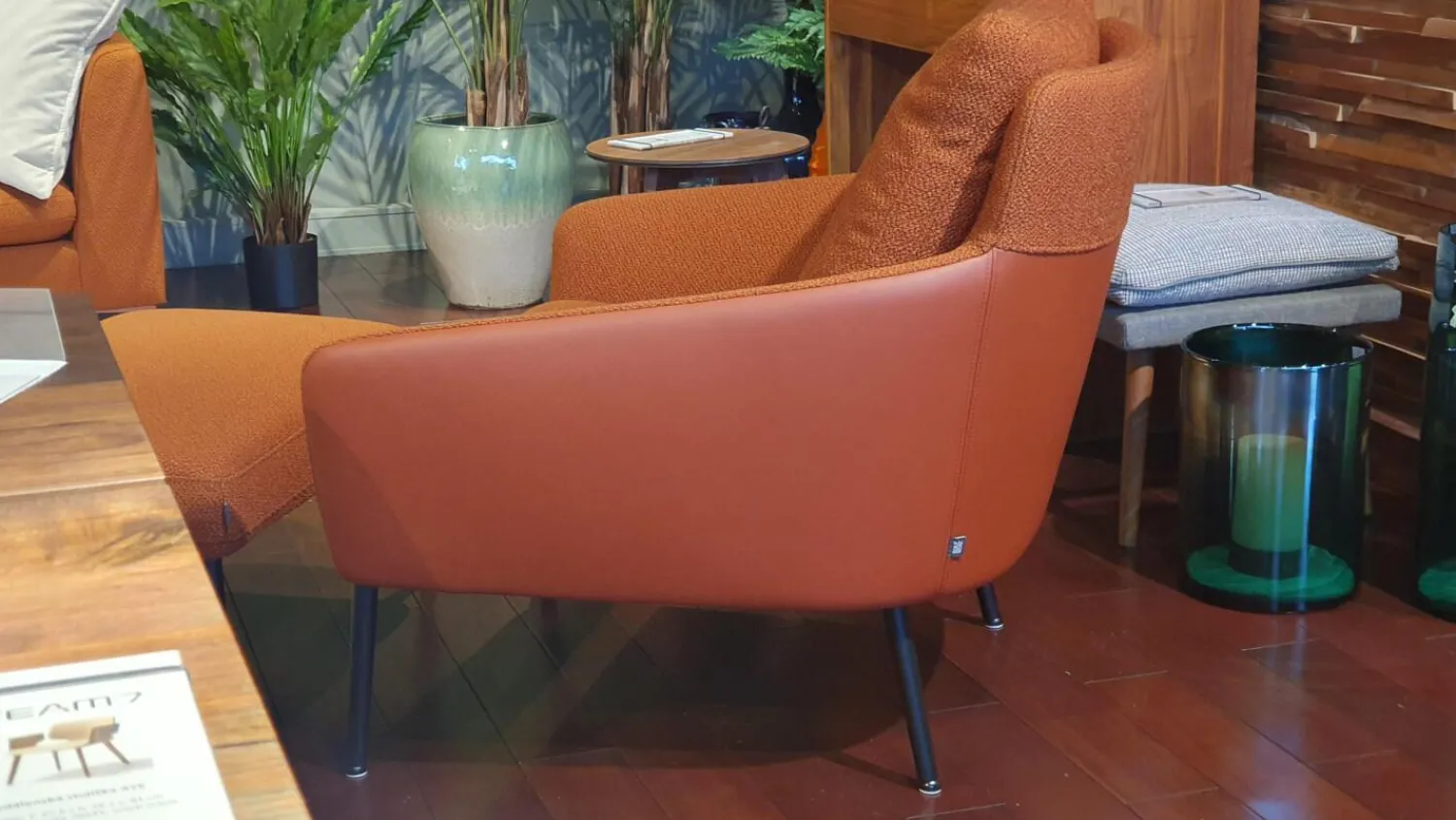 Rolf Benz Relaxsessel|Sessel 561 Jon Stoff 24 Kupferbraun Füße Metall Schwarz mit Hocker