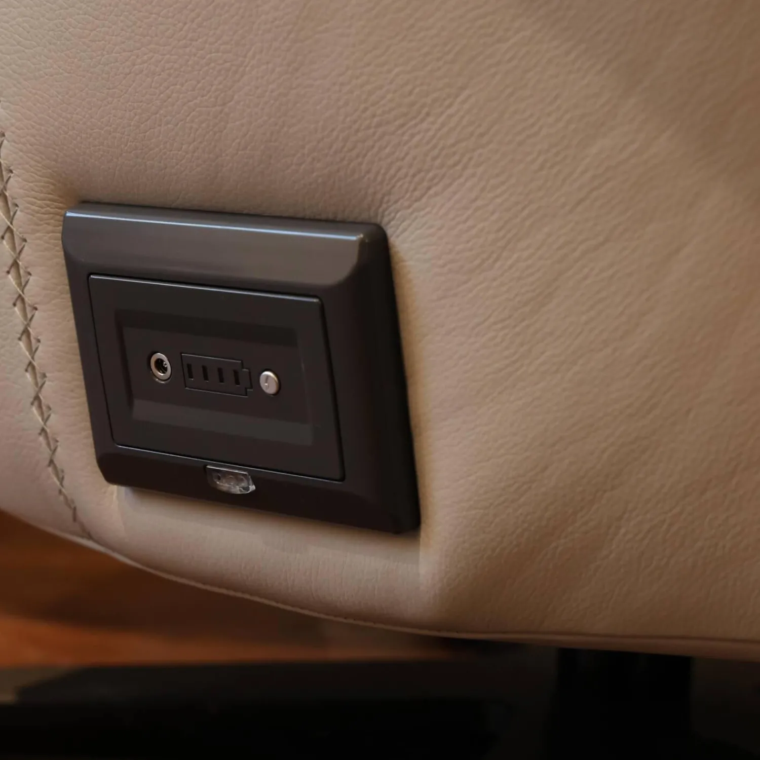 Rom Relaxsessel|Sessel Alva Leder Montana Pearl Beige Sternfuß Metall Schwarz