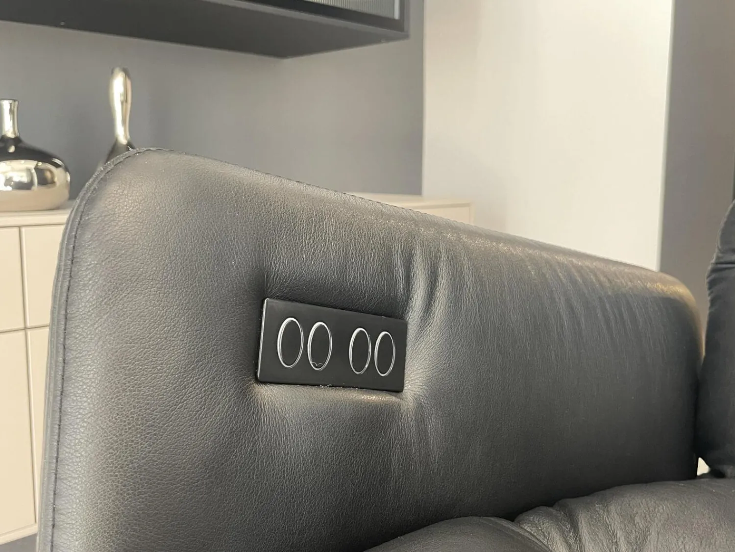 KFF Relaxsessel|Sessel Arva E Lounge Leder Sauvage Schwarz 5 Sternfuß Metall M01 Moodblack Schwarz Pulverbeschichtet Mit Verstellungen