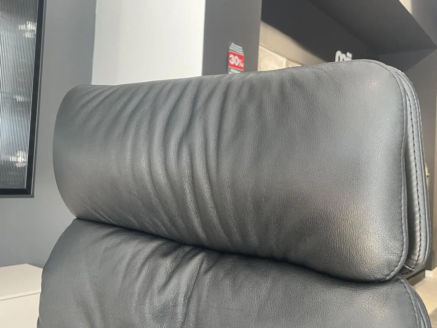 KFF Relaxsessel|Sessel Arva E Lounge Leder Sauvage Schwarz 5 Sternfuß Metall M01 Moodblack Schwarz Pulverbeschichtet Mit Verstellungen