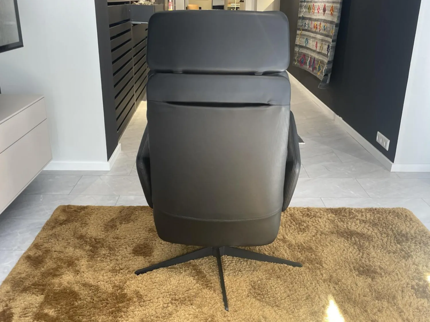 KFF Relaxsessel|Sessel Arva E Lounge Leder Sauvage Schwarz 5 Sternfuß Metall M01 Moodblack Schwarz Pulverbeschichtet Mit Verstellungen