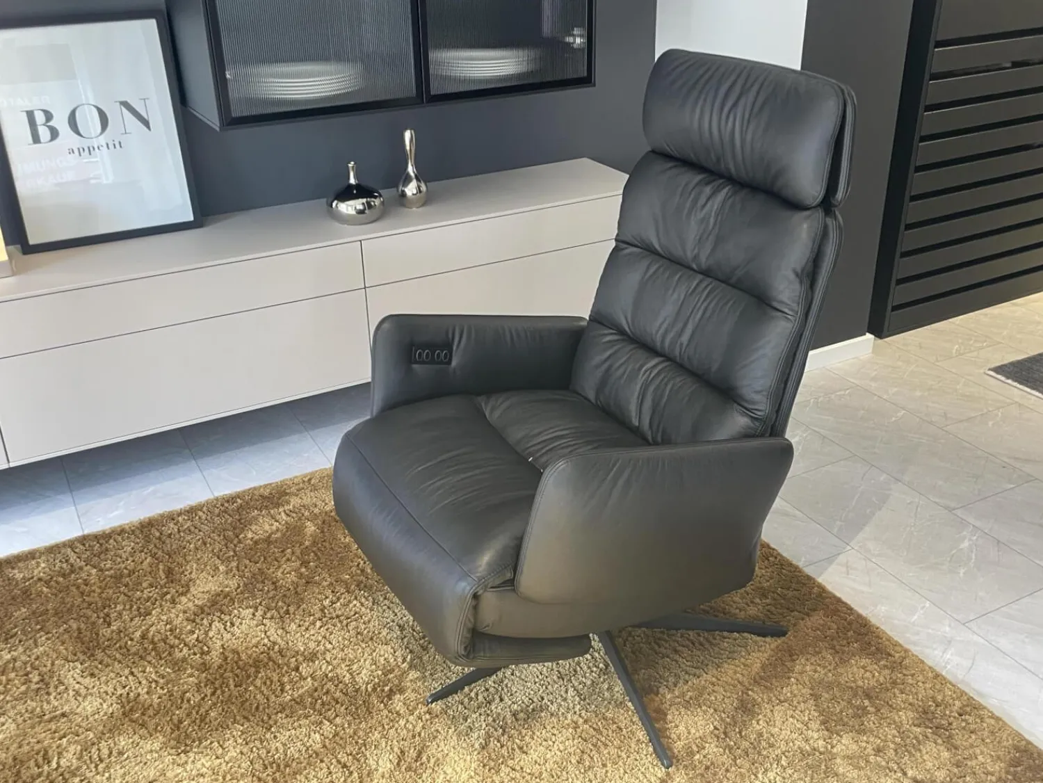 KFF Relaxsessel|Sessel Arva E Lounge Leder Sauvage Schwarz 5 Sternfuß Metall M01 Moodblack Schwarz Pulverbeschichtet Mit Verstellungen