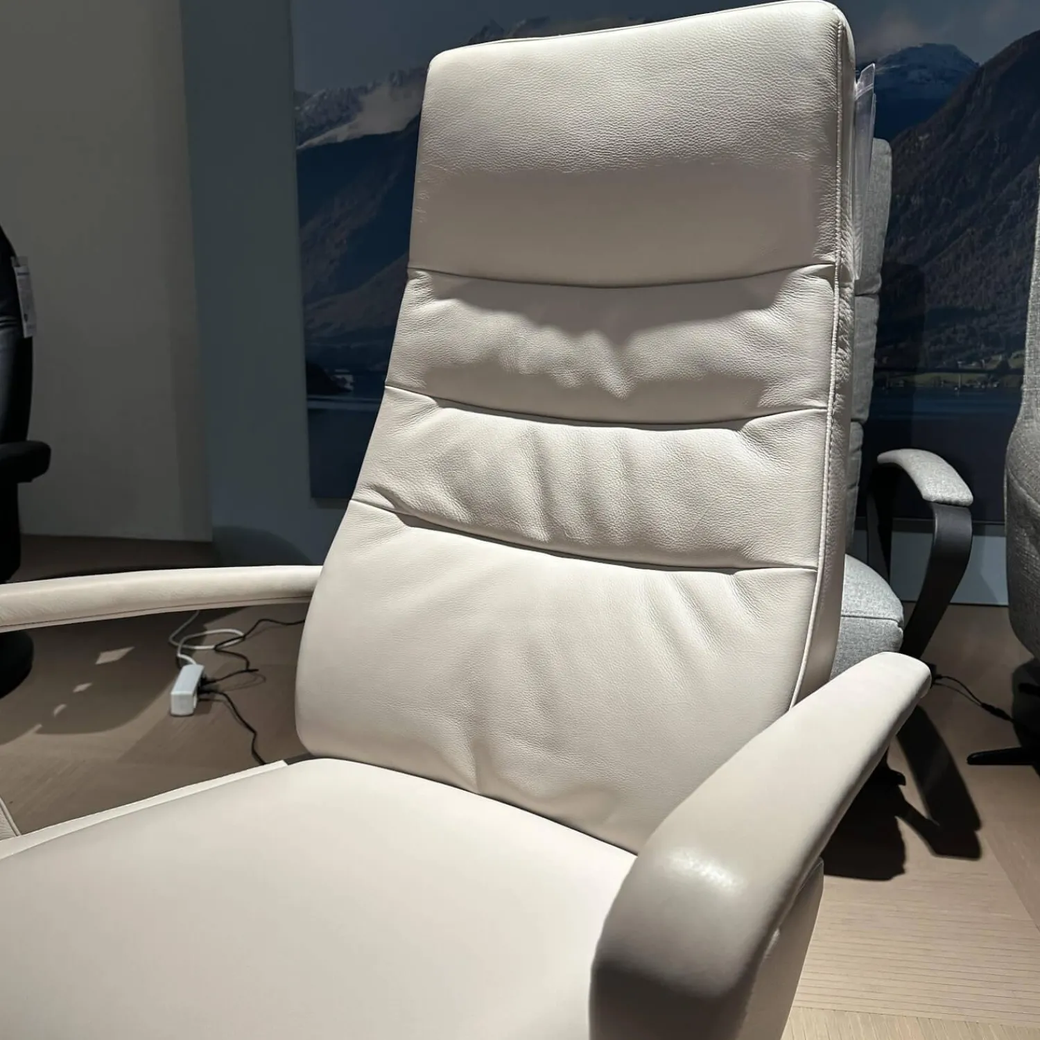 Gealux Relaxsessel|Sessel Best Choice Drenthe Small Bezug Leder Polo 1027 Weiß Creme Gestell X 60 Chrom Gebürstet Elektrisch Verstellbar 2 Motoren