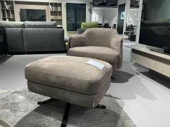 Cierre Relaxsessel|Sessel Boheme Leder Natural Velours Seppia Gestell Schwarz Drehbar mit Hocker