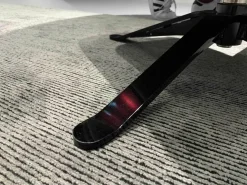 Cierre Relaxsessel|Sessel Boheme Leder Natural Velours Seppia Gestell Schwarz Drehbar mit Hocker