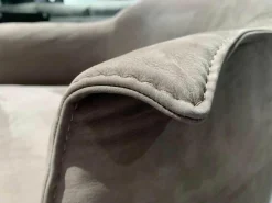 Cierre Relaxsessel|Sessel Boheme Leder Natural Velours Seppia Gestell Schwarz Drehbar mit Hocker