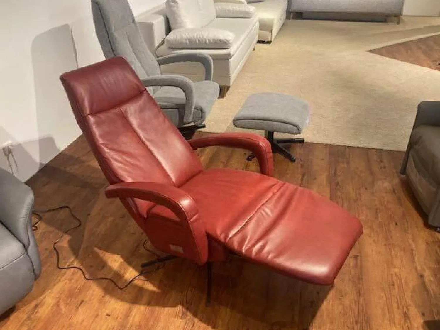 Activineo Relaxsessel|Sessel Boss Leder L30 WL Rouge Rot Gestell Metall Schwarz