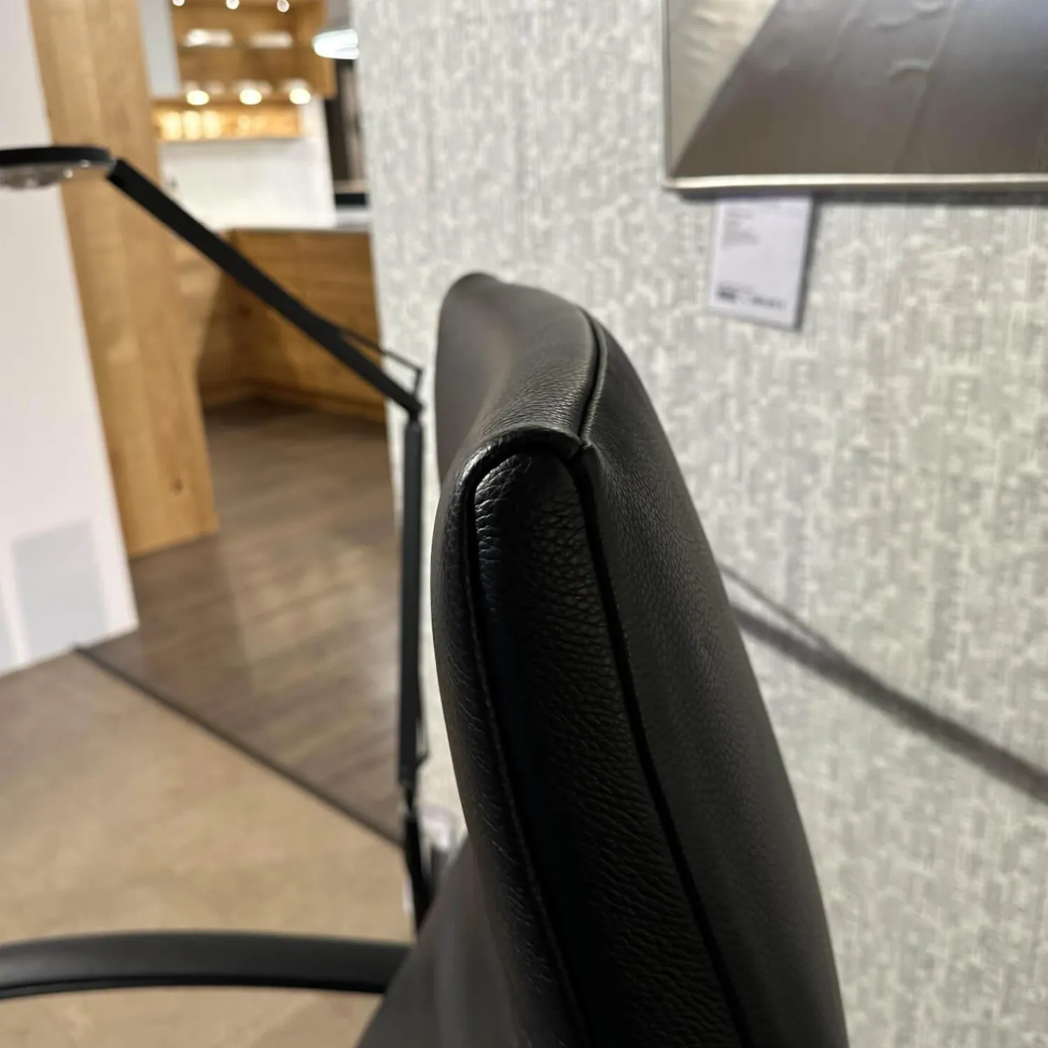 Jori Relaxsessel|Sessel Brainbuilder Multi Move Medi Black Edition Leder Celia Nero Schwarz 5 Stern Fuß Ellipse Schwarz Lackiert