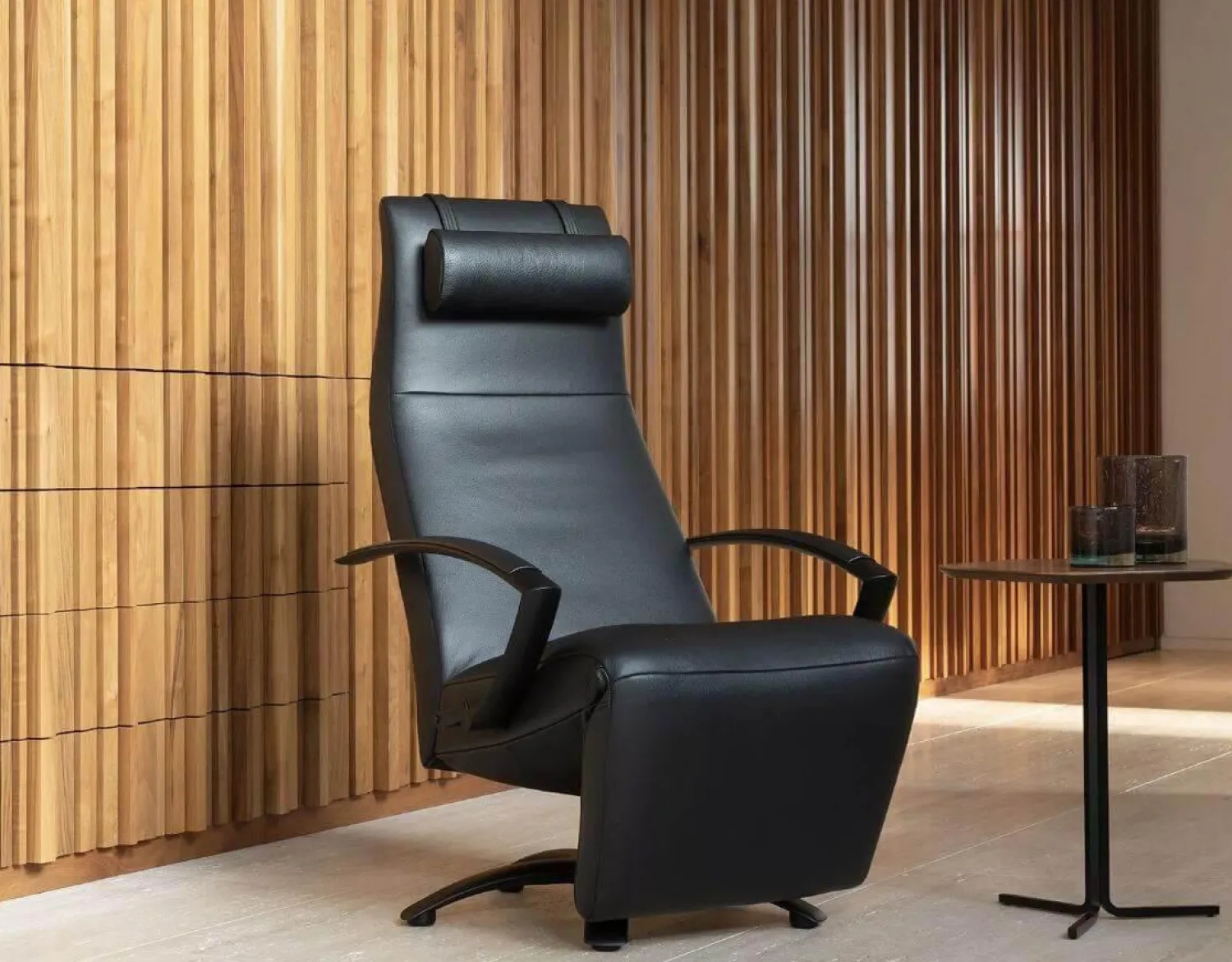 Jori Relaxsessel|Sessel Brainbuilder Multi Move Medi Black Edition Leder Celia Nero Schwarz 5 Stern Fuß Ellipse Schwarz Lackiert