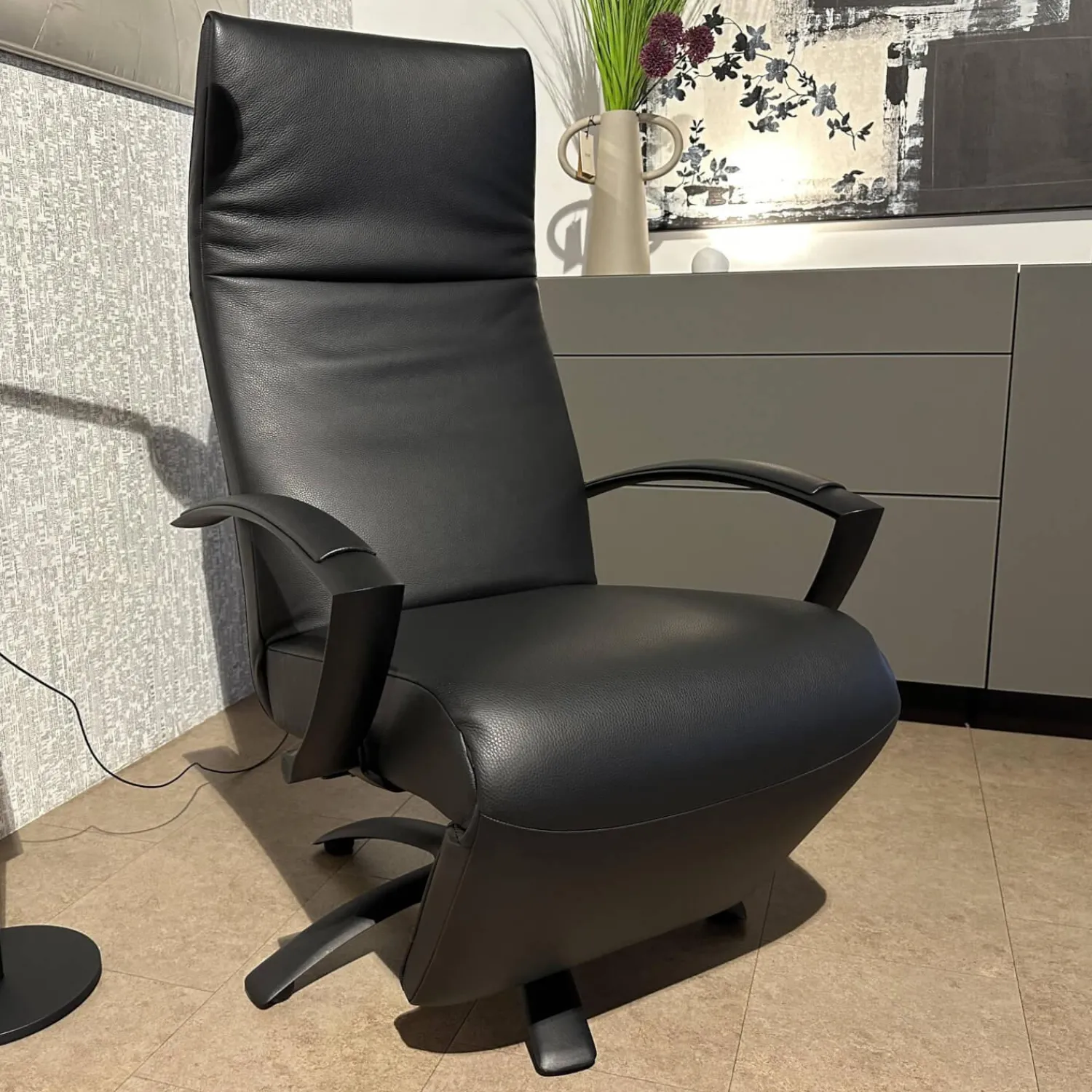 Jori Relaxsessel|Sessel Brainbuilder Multi Move Medi Black Edition Leder Celia Nero Schwarz 5 Stern Fuß Ellipse Schwarz Lackiert