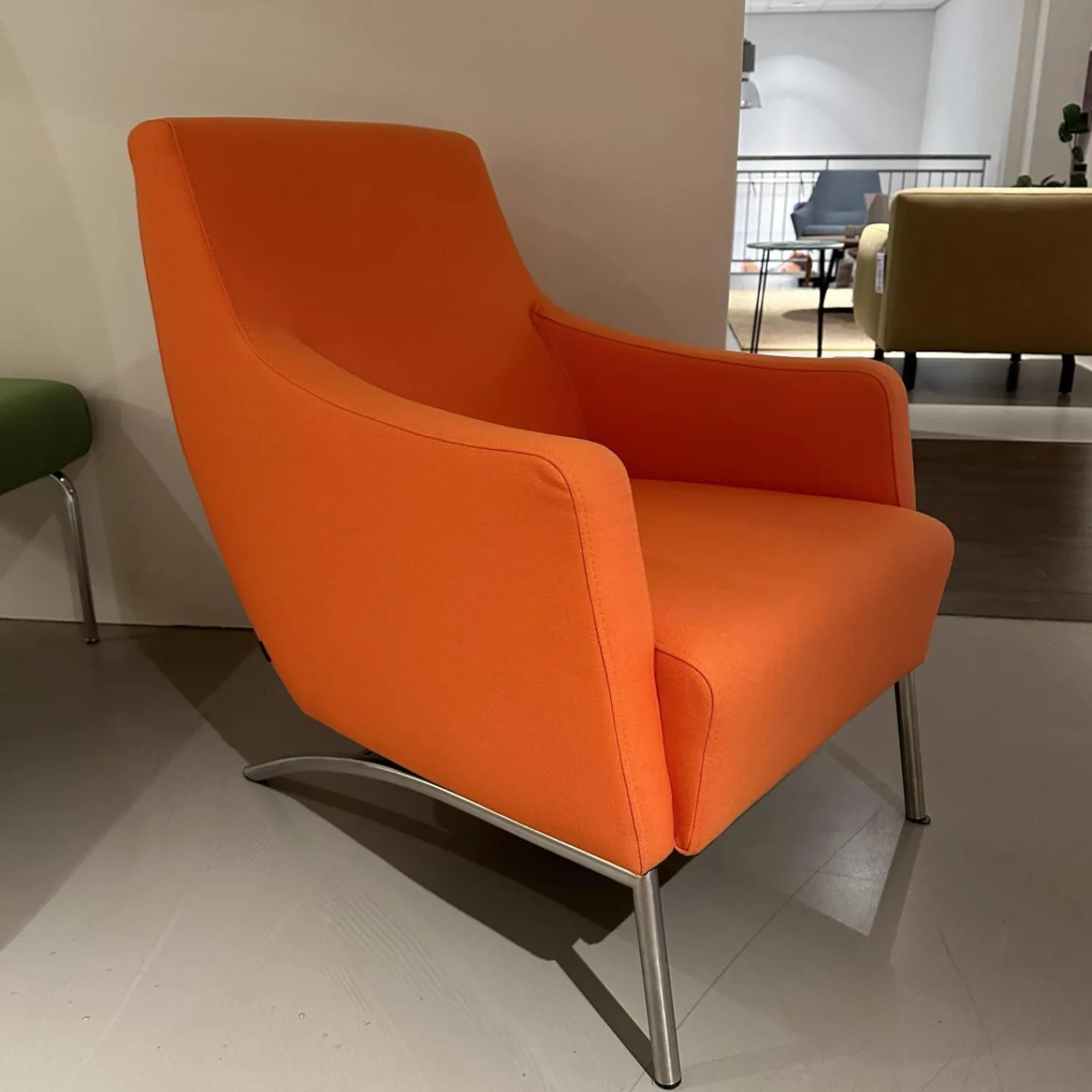 Jame Loungesessel|Sessel Bruno RVS Stoff Venice 2036 Abricot Orange Gestell Edelstahl
