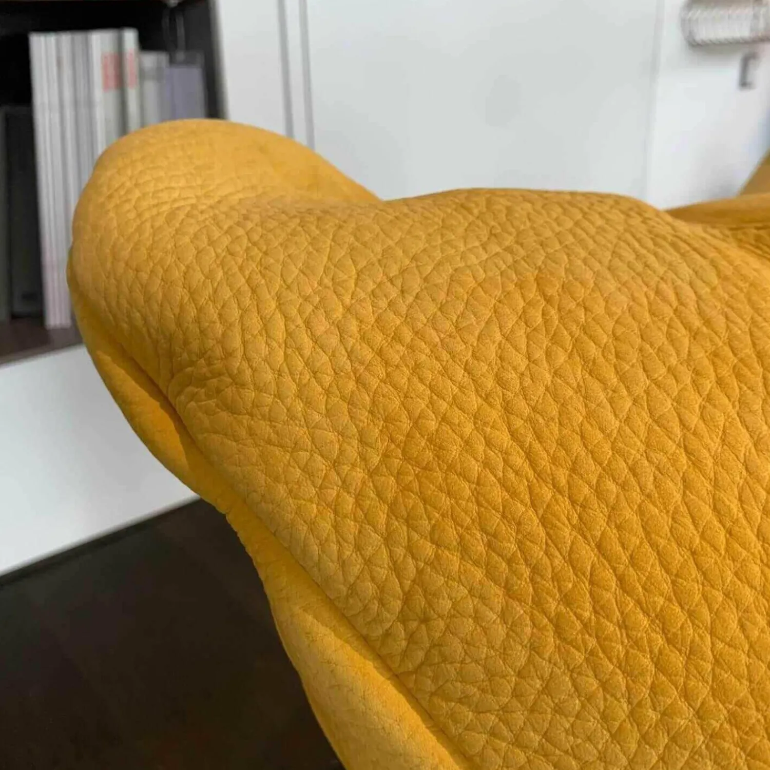 Cierre Relaxsessel|Sessel Bubba Leder Nabuk 80 Giallo Gelb mit Hocker