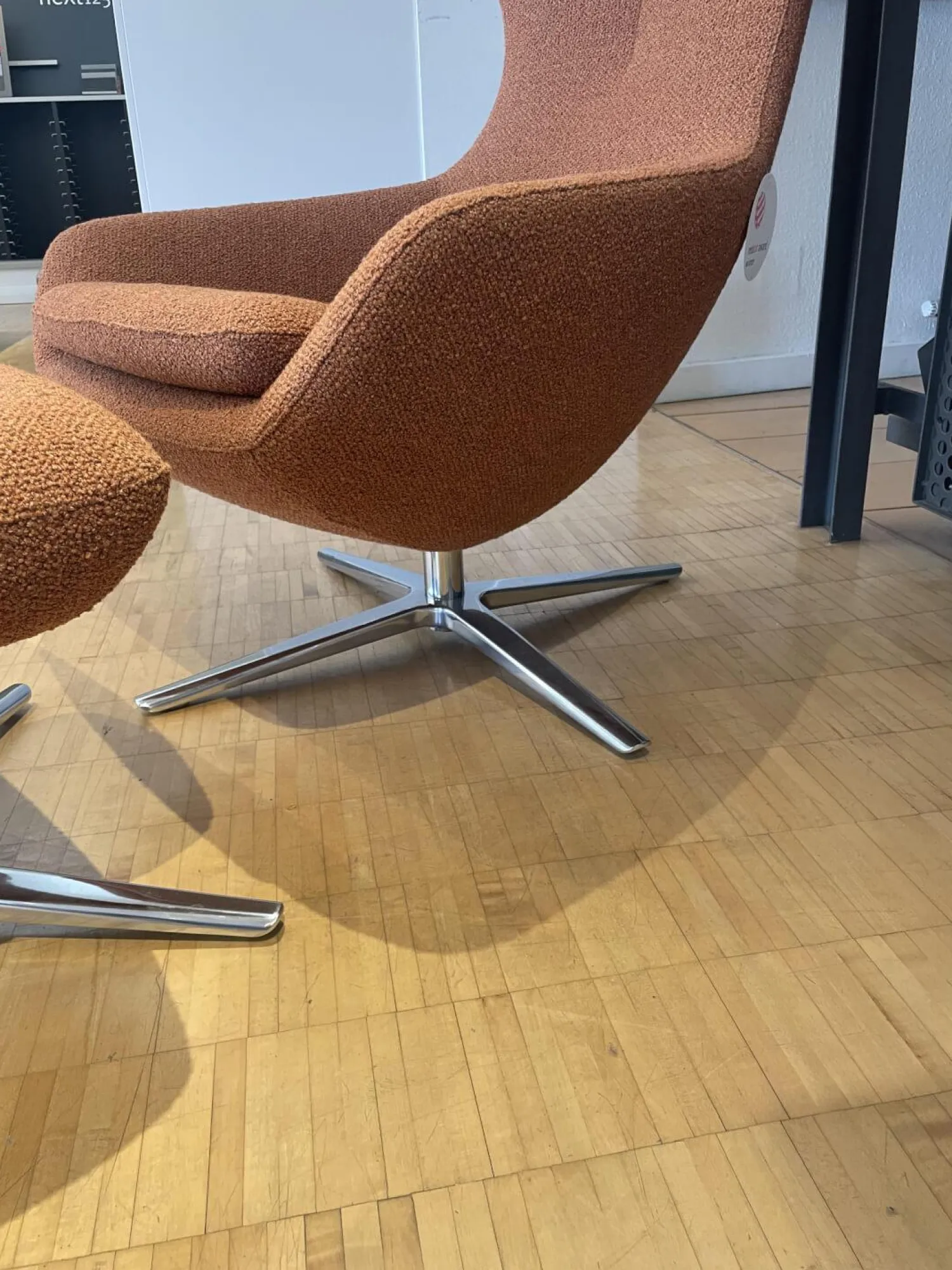 Leolux Relaxsessel|Sessel Caruzzo 662 100 Stoff Monza 27 Rost Braun Rot Gestell Pure Aluminium Poliert Inklusive Hocker