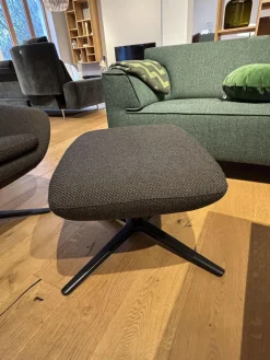 Leolux Loungesessel|Sessel Caruzzo Plus Stoff Apollo Dunkelgrau Braun Drehgestell Schwarz Lackiert Inklusive Hocker