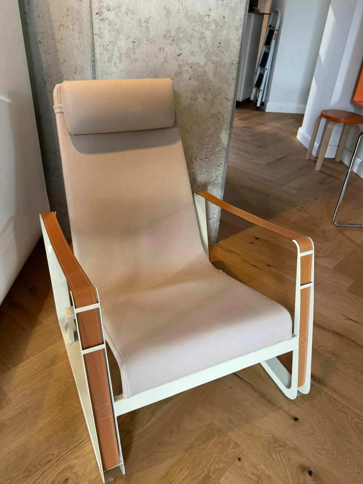 Vitra Loungesessel|Relaxsessel|Sessel Cité Stoff Mello Perle Creme Untergestell Ecru