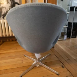 Fritz Hansen Relaxsessel|Sessel Der Schwan Stoff Christianshavn Hellblau Grau Meliert Gestell Verchromt