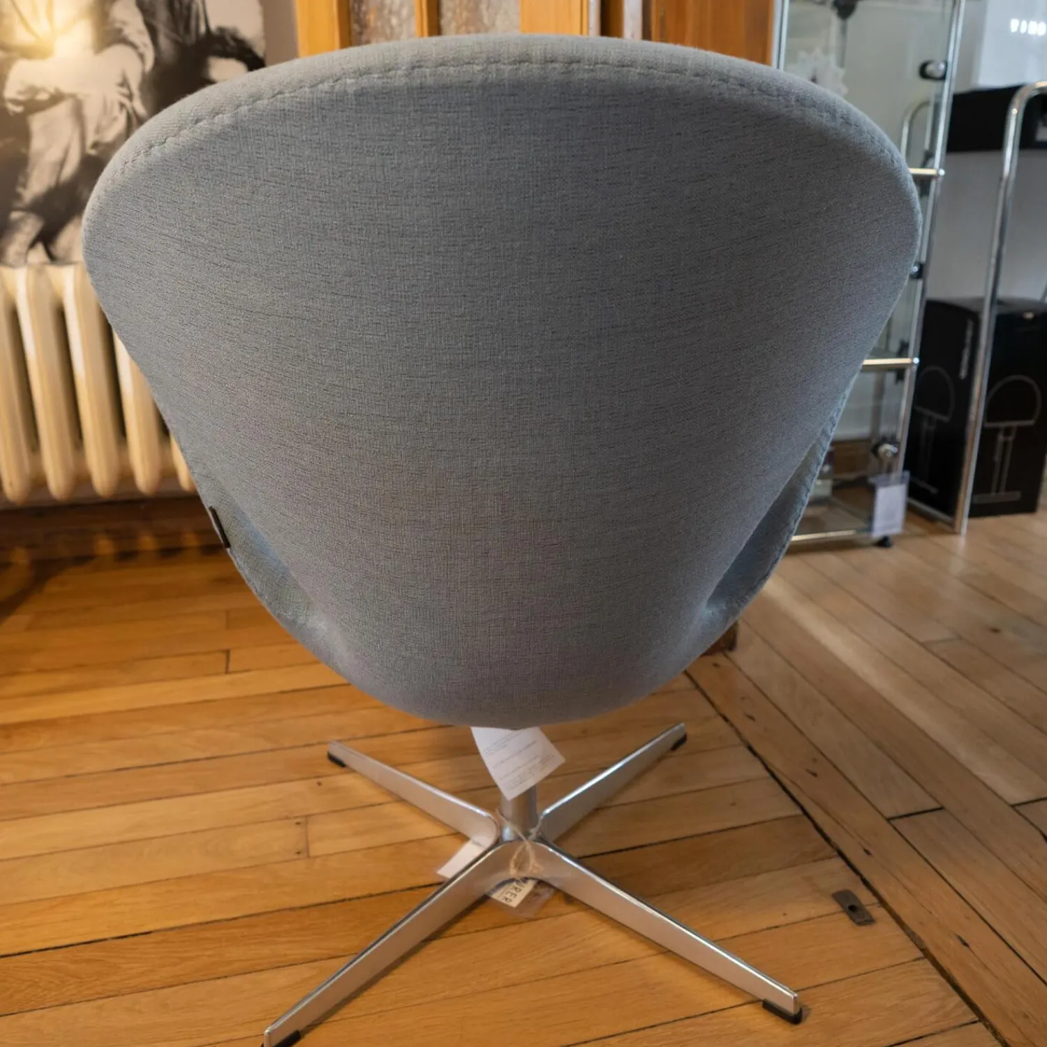 Fritz Hansen Relaxsessel|Sessel Der Schwan Stoff Christianshavn Hellblau Grau Meliert Gestell Verchromt