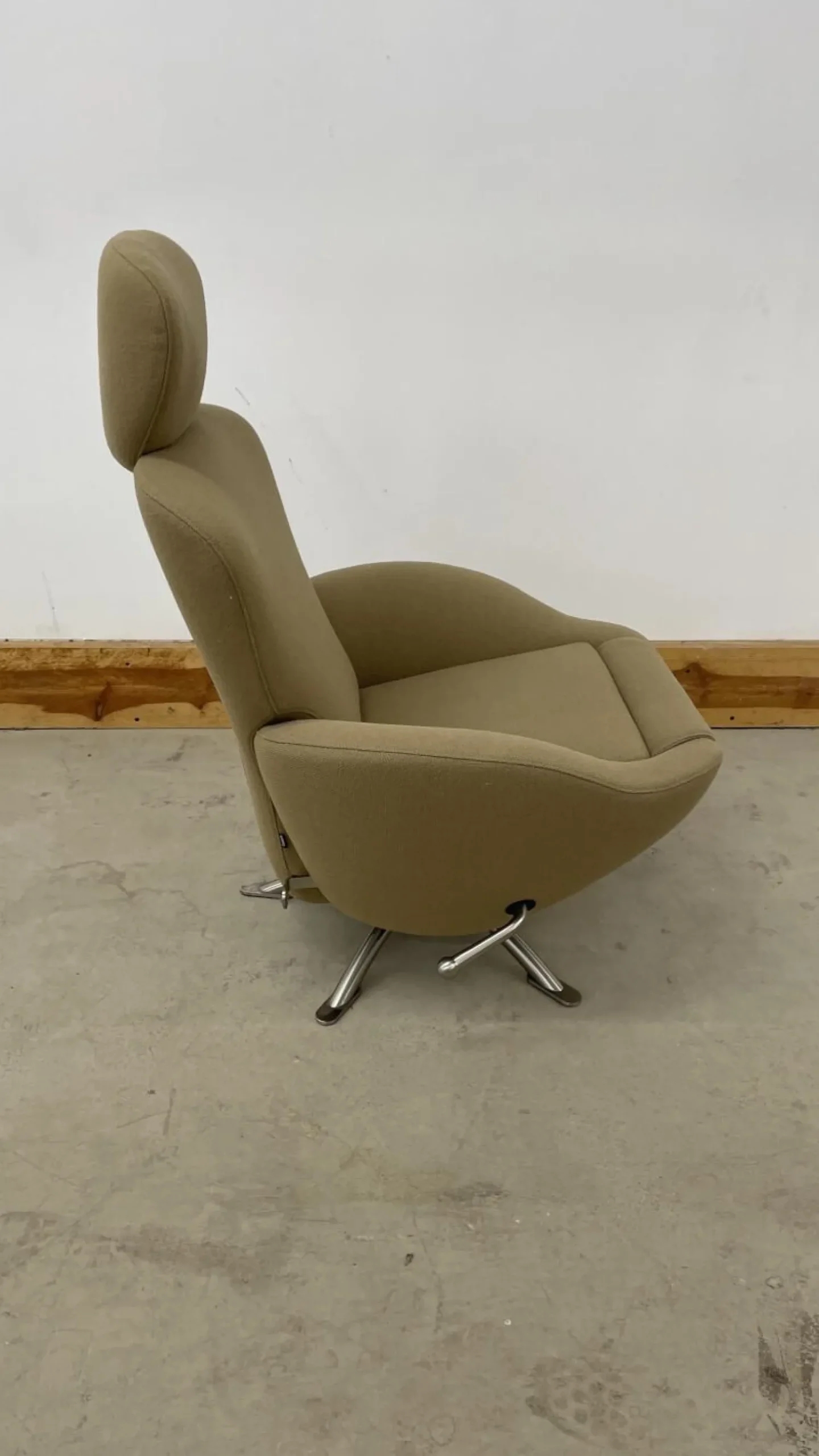 Cassina Relaxsessel|Sessel Dodo K10 Bezug Stoff Hallingdal Farbe 224 Verstellbar Im Rücken Und Fußbereich