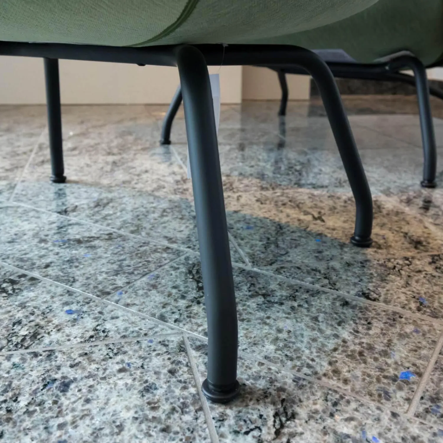 Muuto Loungesessel|Sessel Doze Loungechair Stoff Grün Gestell Stahl Anthracite Black Schwarz Mit Hocker Doze