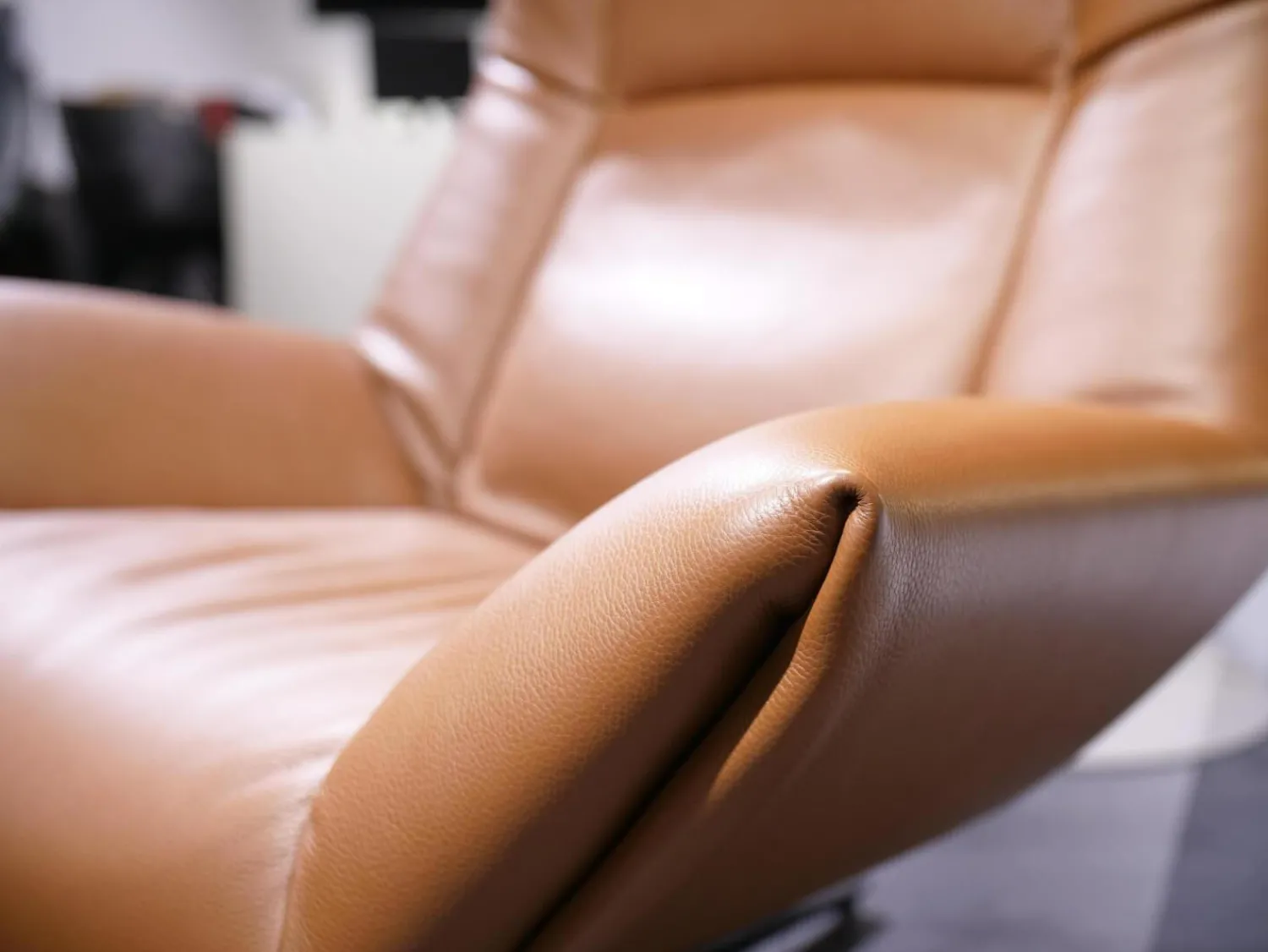 De Sede Loungesessel|Sessel DS 149 Leder Club 54 Whisky Braun Sternfuß Schwarz Matt Drehbar Mit Rückholfunktion Inklusive Hocker